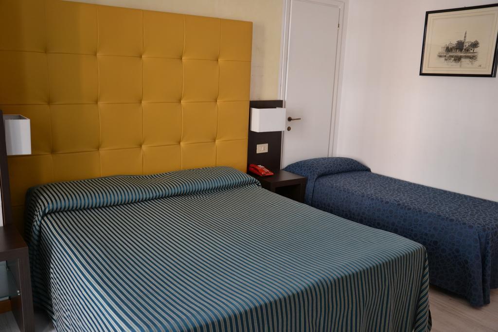 Hotel Stockholm Lido di Jesolo Room photo