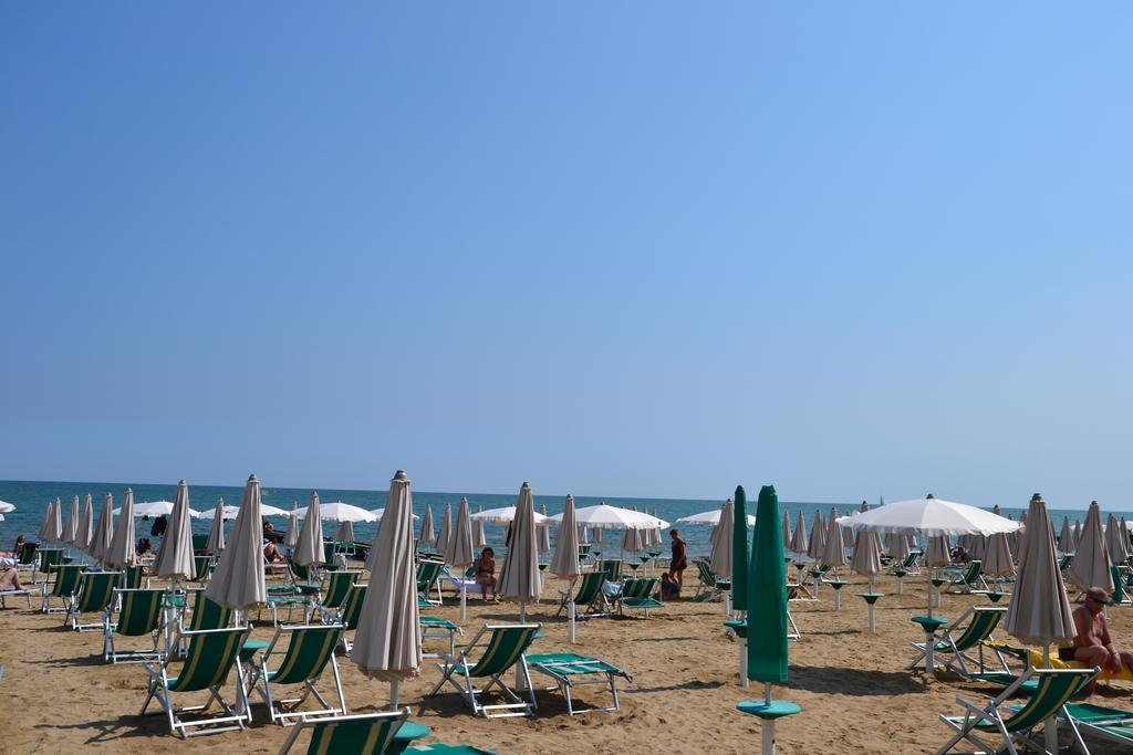 Hotel Stockholm Lido di Jesolo Exterior photo